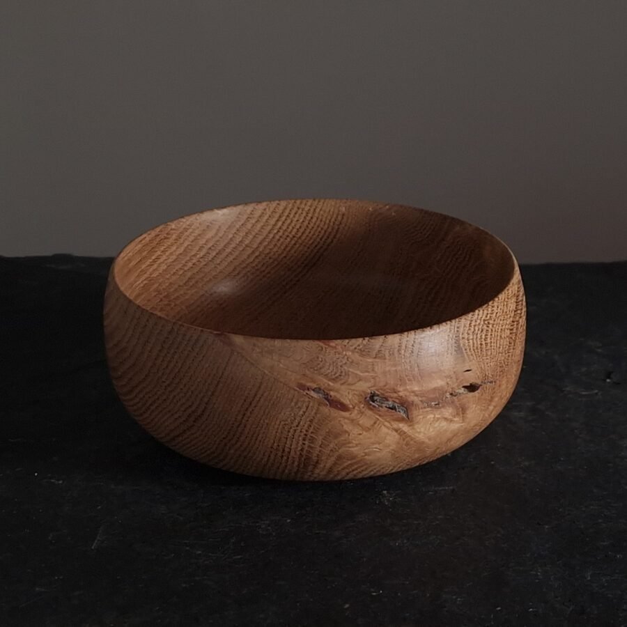 Small Oak Bowl with burr and grain details