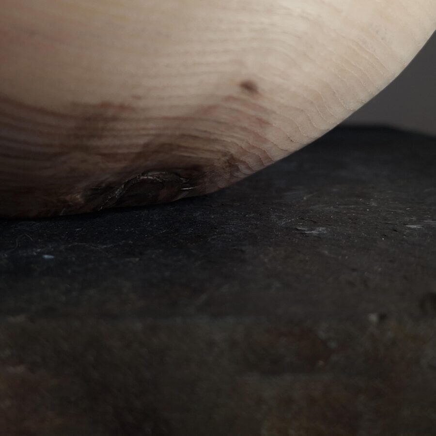 Ash Bowl with Live Edge – Natural Knotty Wood
