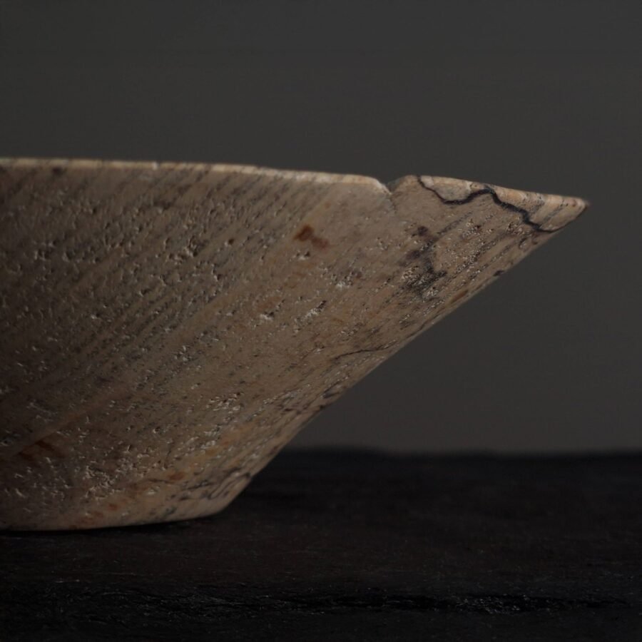Small Spalted Ash Bowl - edge details