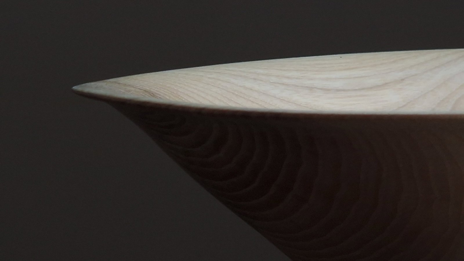 detail of ash wood bowl
